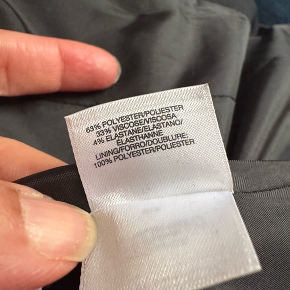 Nine West Black Tailored Blazer. Ptp 19” lenght 22” - Picture 6 of 7